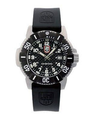 Luminox""